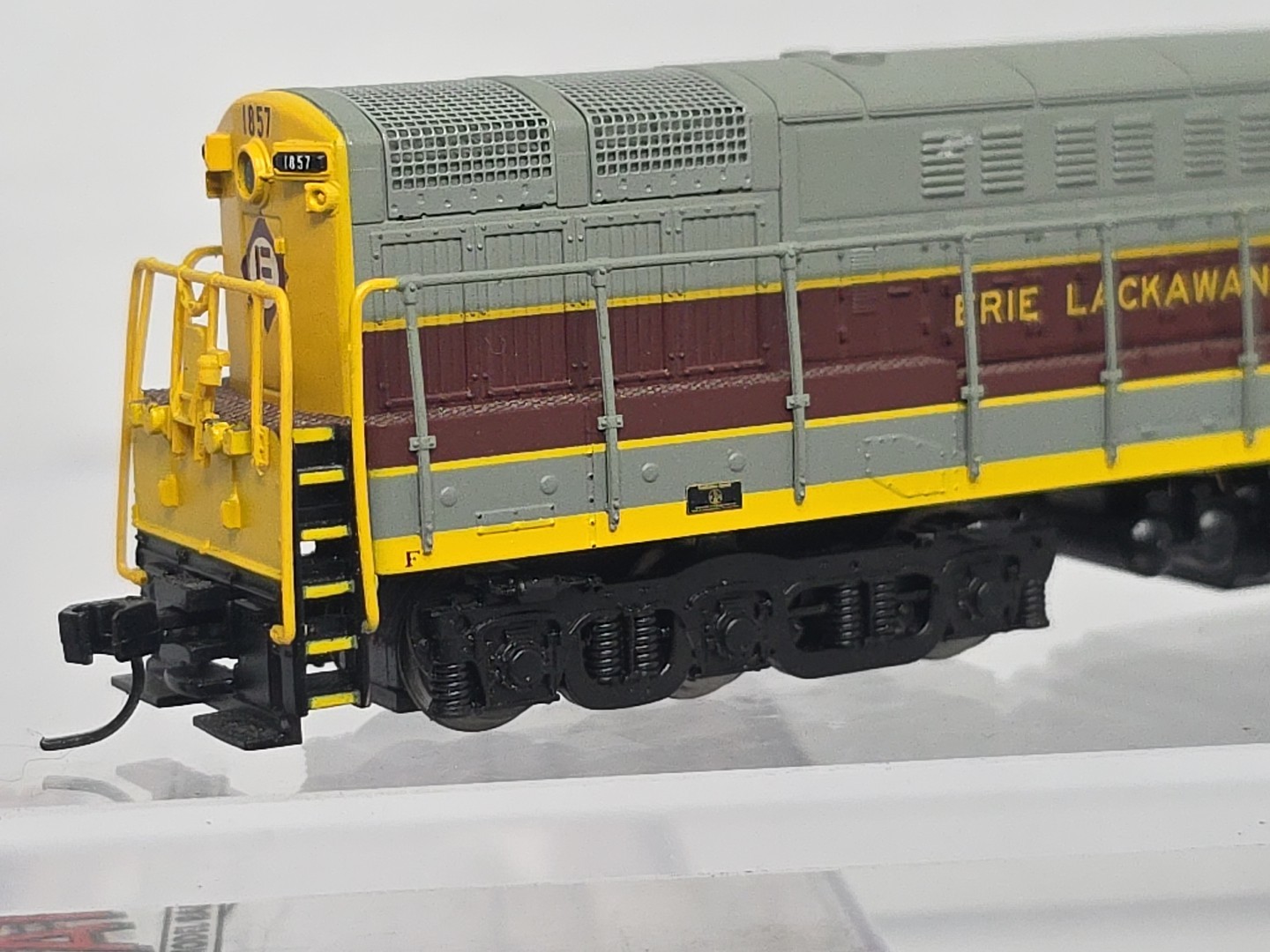 N Scale Atlas 49601 DC/DCC Erie Lackawanna 1857 H24-66 FM Trainmaster Diesel