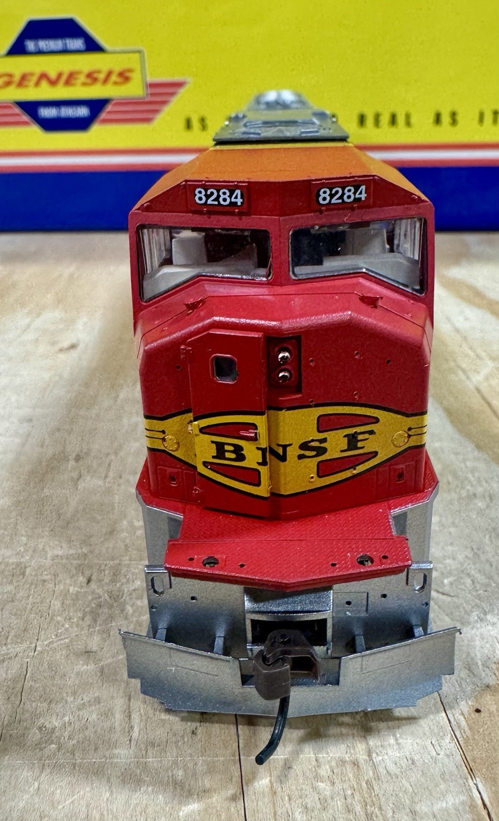 Athearn Genesis G6147 HO SD75 BNSF Rd #8284 New!