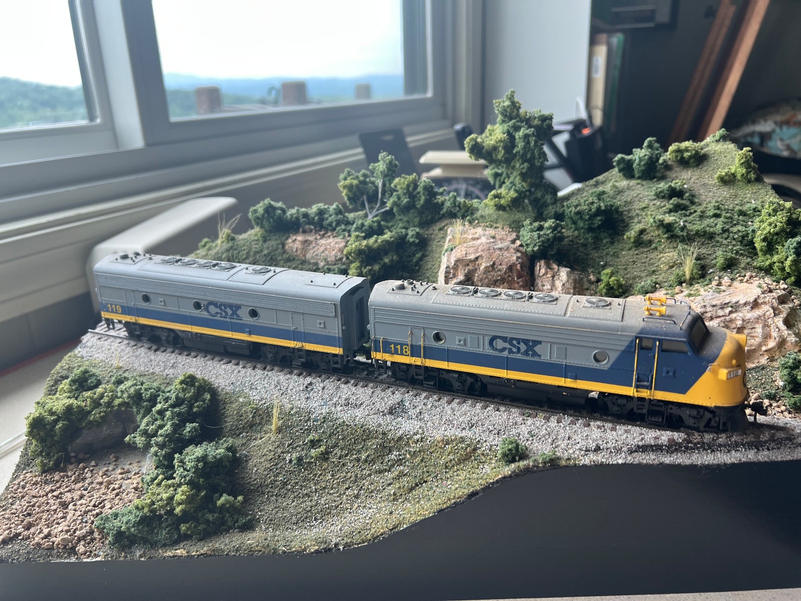 Athearn HO Scale F7A Diesel Engine CSX #116,F-7B #119,Custom ,Detailed, Dummies