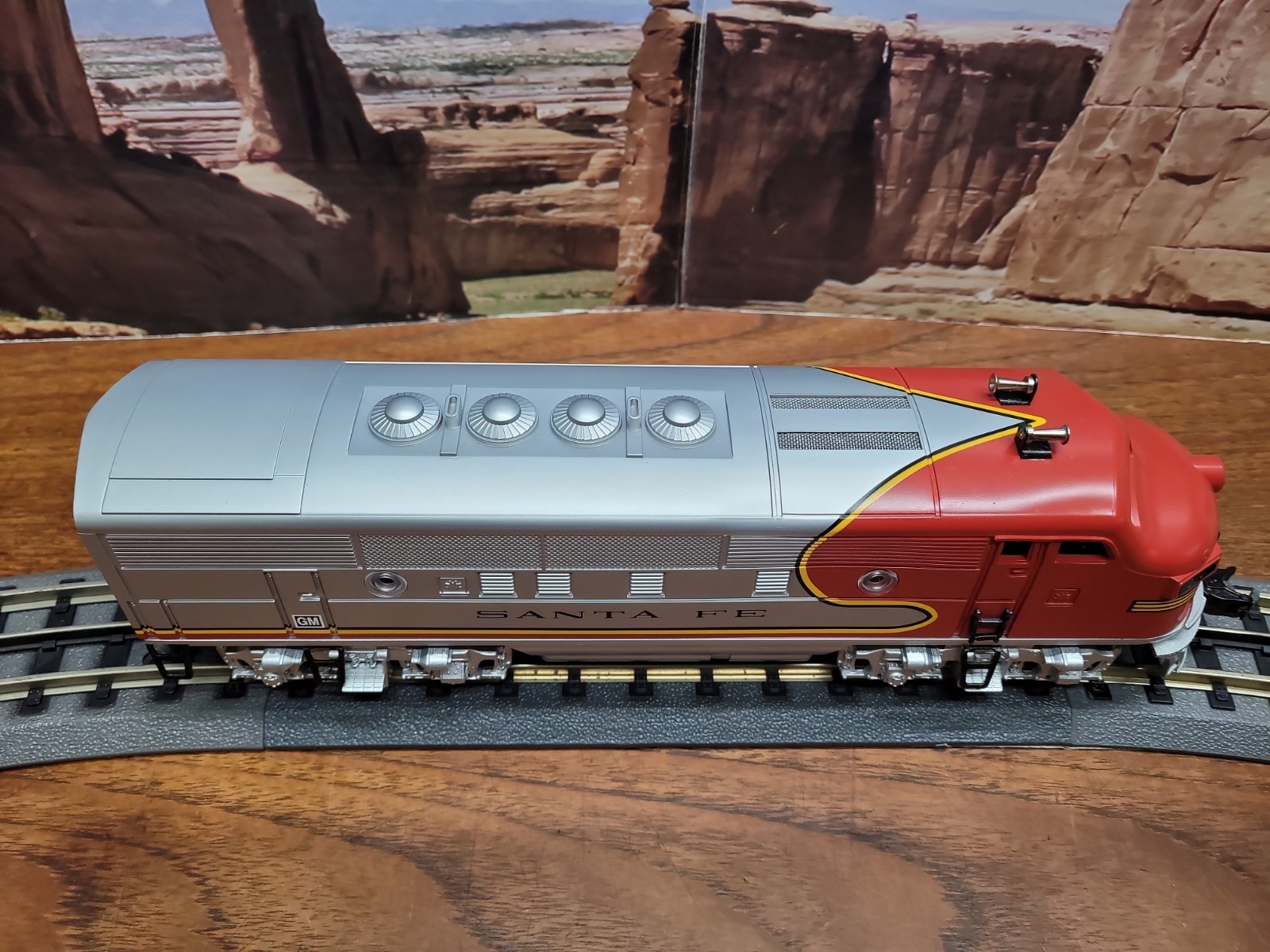 Williams O Gauge F-3 2343 Santa Fe Super Chief Diesel Locomotive