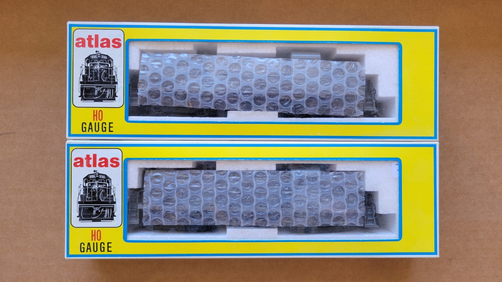HO Scale Atlas Classic Locomotives Alco RS-3 Undecorated #7070
