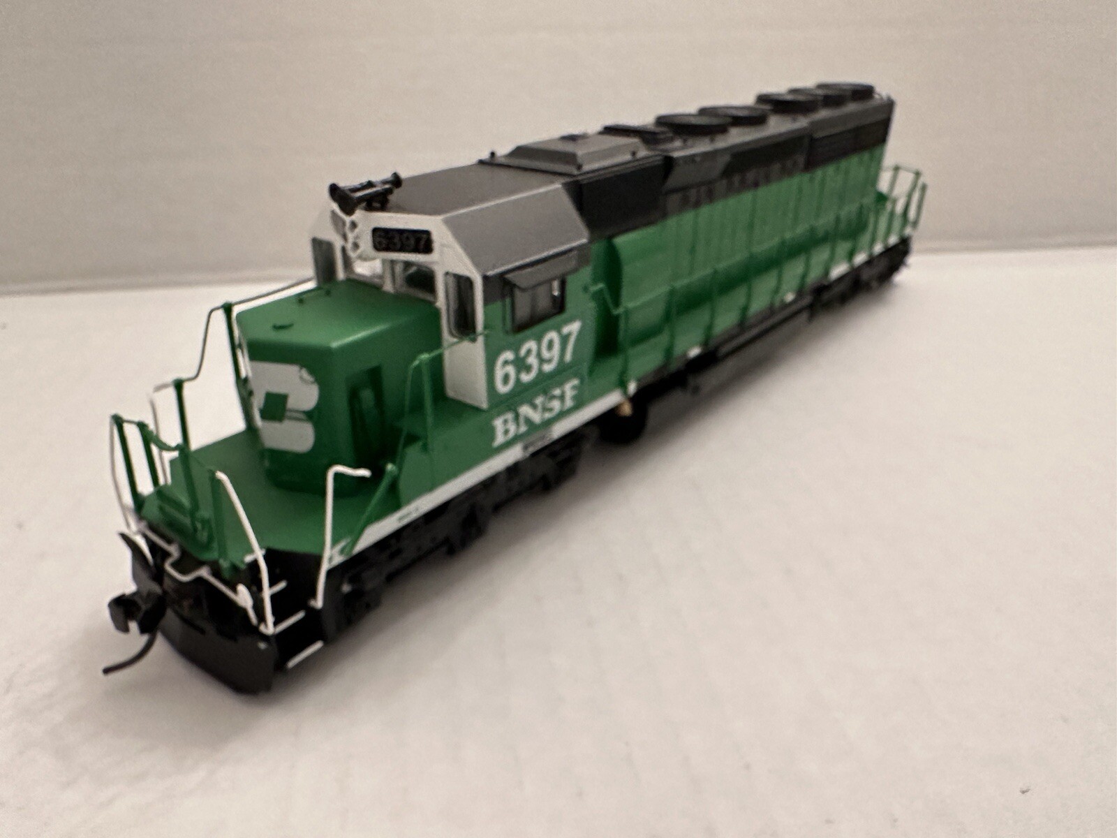 Broadway Limited HO 703 EMD SD40-2 BNSF #6397 Locomotive