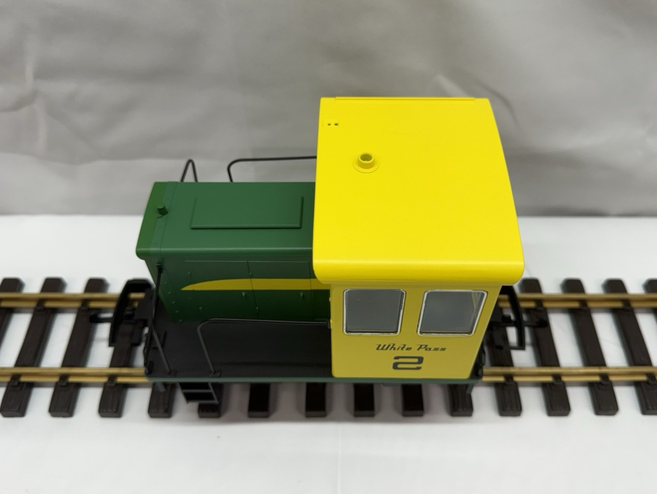 Piko 38514 White Pass 25-Ton Diesel Loco, Battery R/C w/Sound G Scale