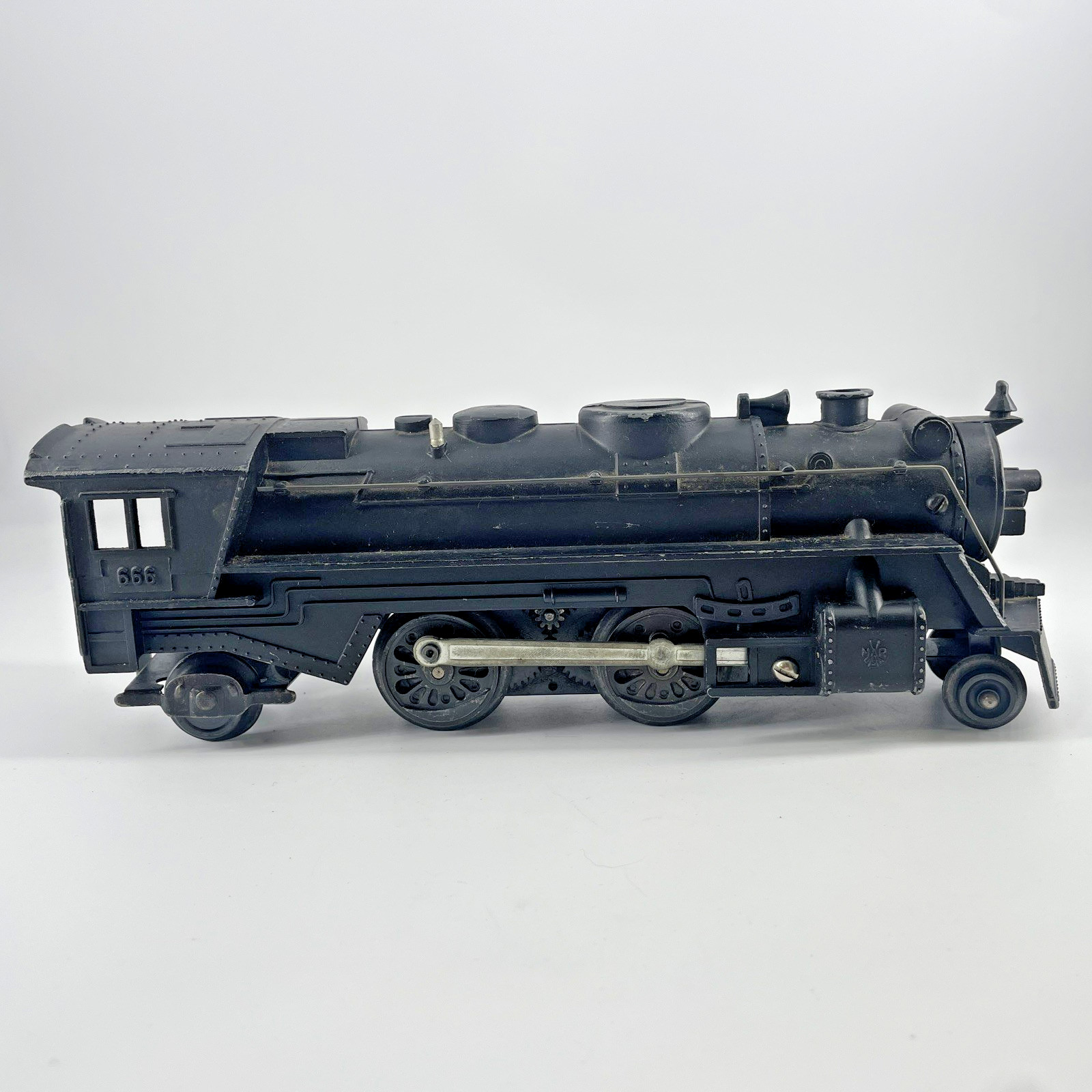 Vintage Marx 666 Engine O GAUGE BLACK Lionel Engine – NOT Tested