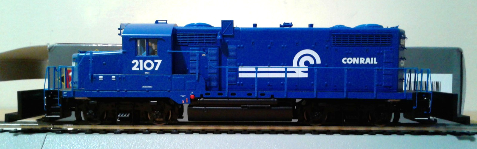 HO SCALE WALTHERS PROTO 2000 EMD GP20 CONRAIL #2107 920-48555