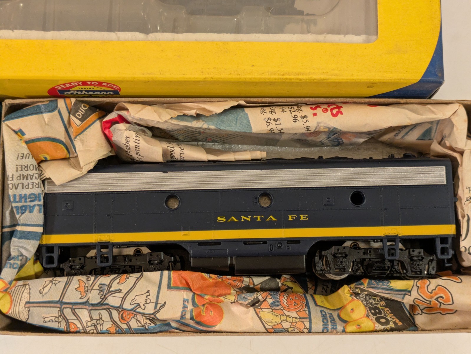 HO EMD F7A/F7B Set (Both Powered) ATSF Santa Fe DC NOS # 3204/80341