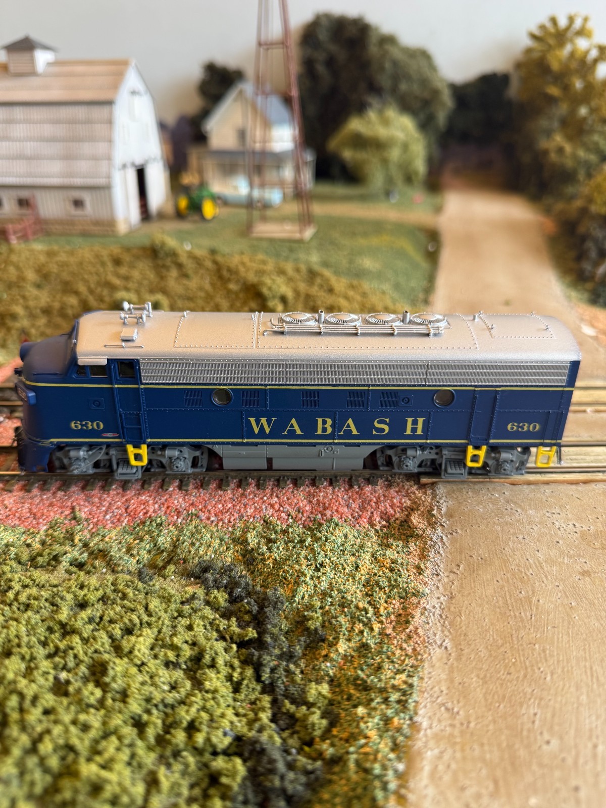 HO Stewart/Kato F7Am. Dual Headlight. Custom Finished as Wabash #630. IOB.