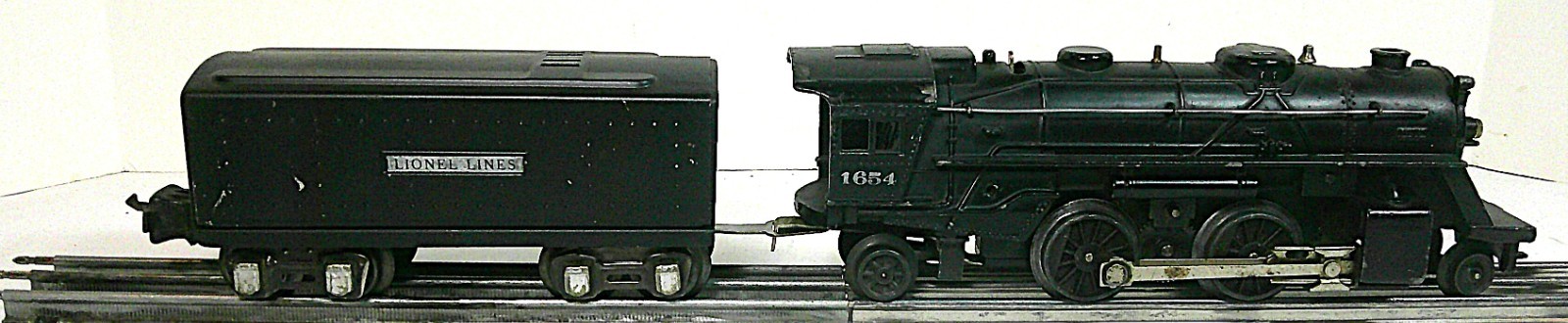 Lionel #1654 Steam Locomotive with 2689T Tender, Tested, Clean, Runs Well