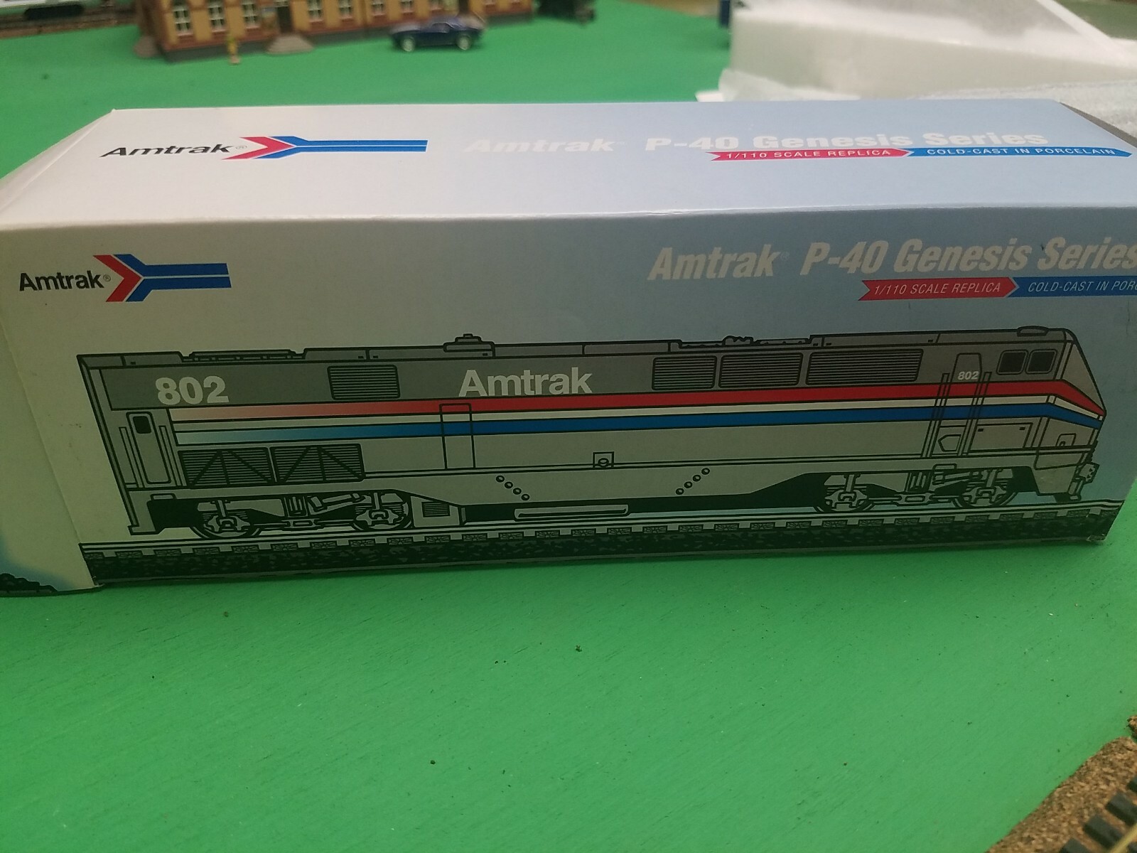 Amtrak P-40 Genesis Series 1998 Ertl Desktop Locomotive