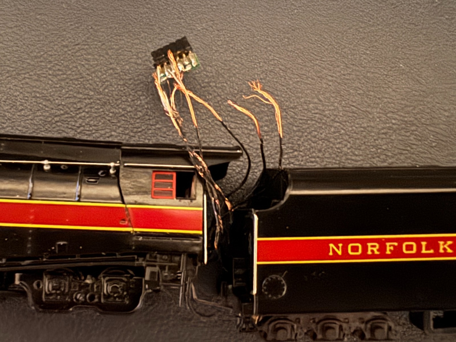 Bachmann 82154 N N&W Class J 4-8-4 Steam Locomotive & Aux. Tender Not Running,