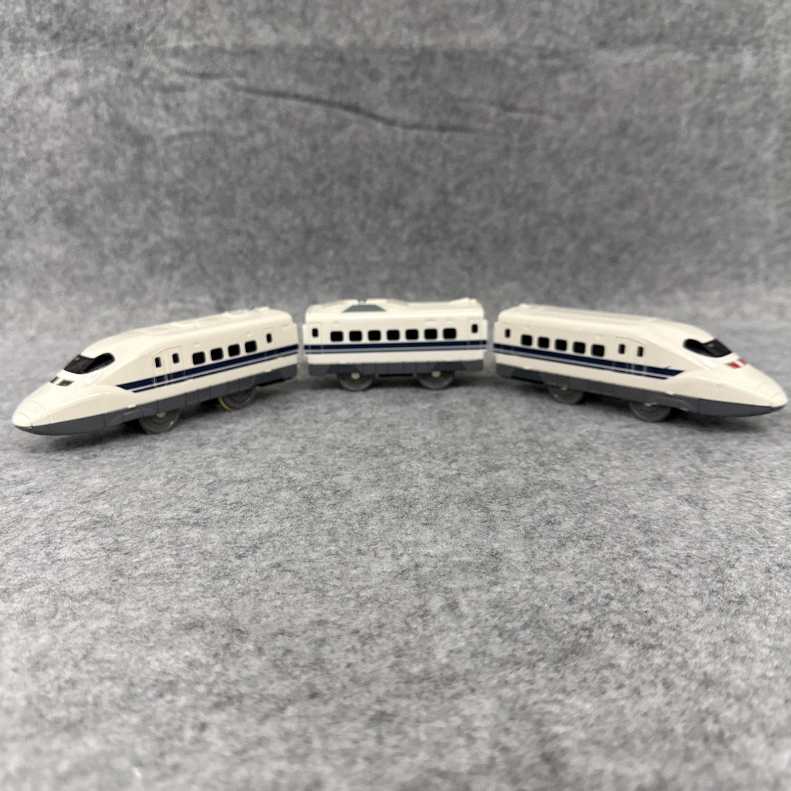 Japan Takara Tomy Plarail S-01 700 Shinkansen Motorised Train w/ Light C22