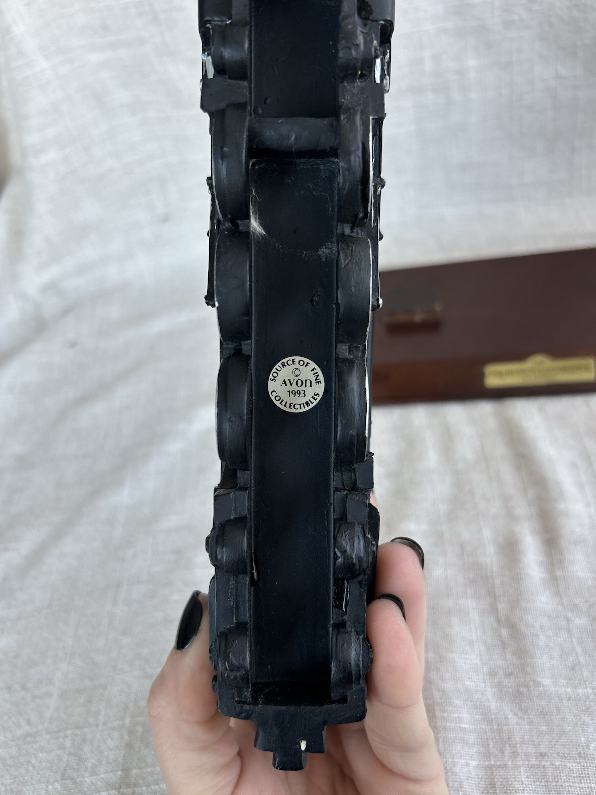 Vintage 1993 Avon 700E Hudson Locomotive Train Lionel Replica