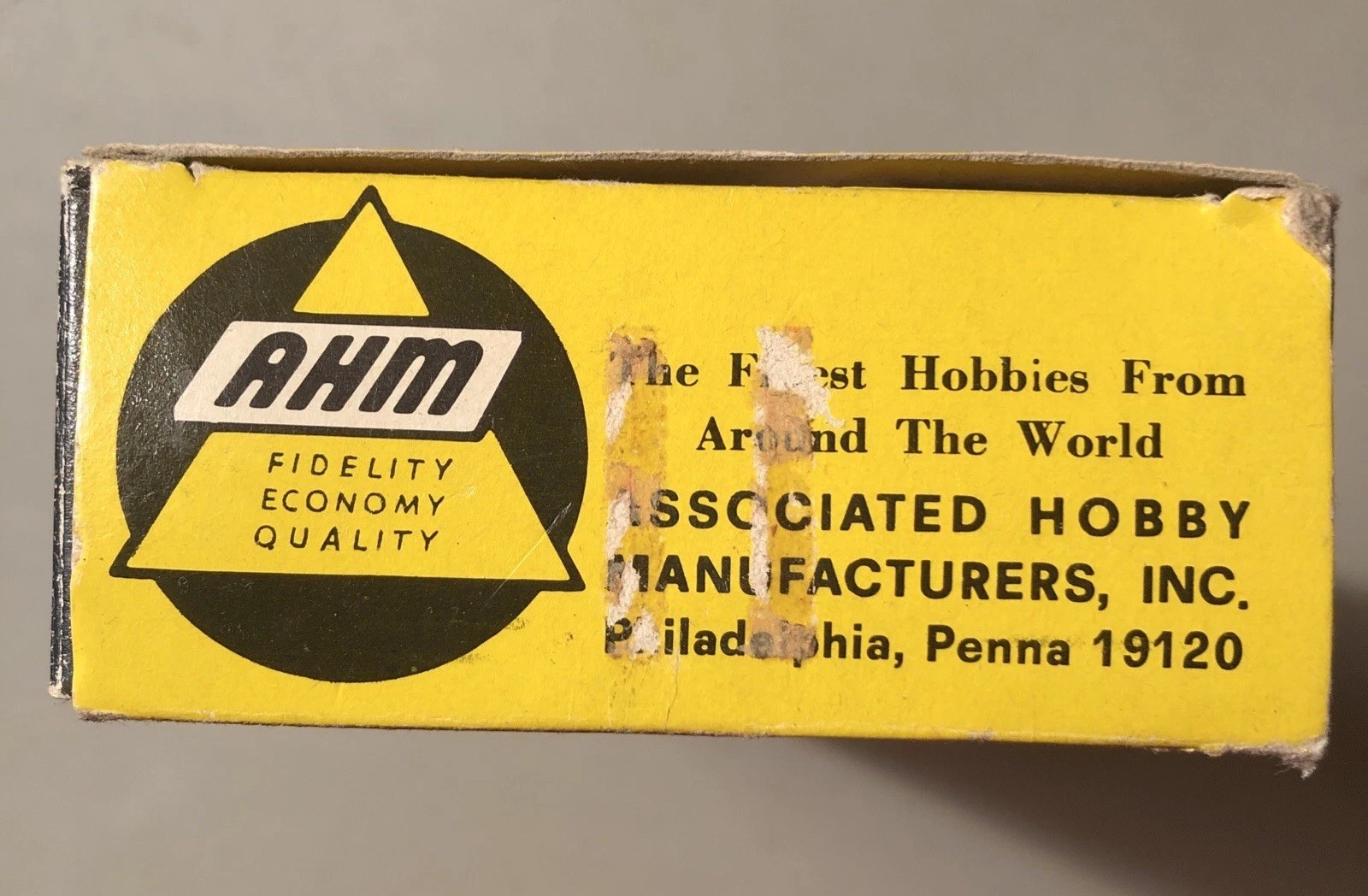 Vintage AHM Reading Lines 266 Locomotive Train Engine – Tested And Runs!