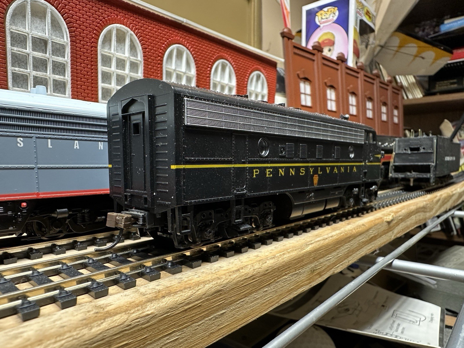 Stewart hobbies Kato F3A P.R.R. DCC Ready Ho Scale #8999