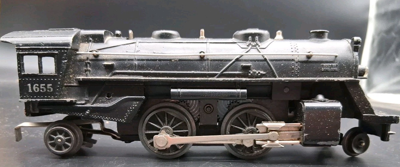 Lionel 1655 Vintage O Lines 2-4-2 Steam Locomotive with 6654W Tender NOT WORKING