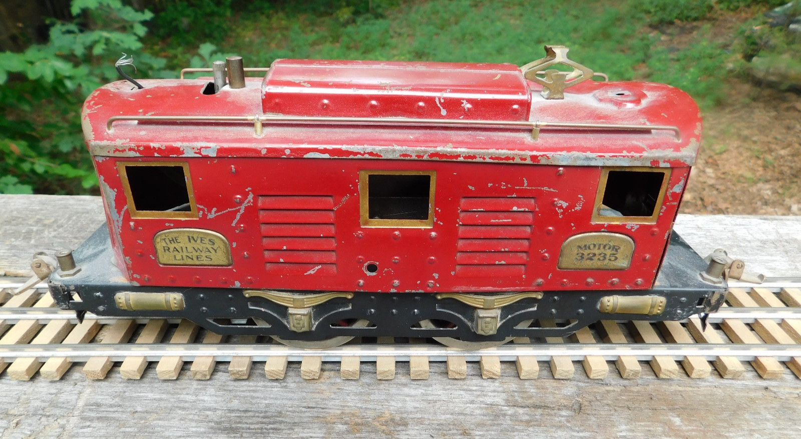 3235 Ives PreWar 1920’s Wide Gauge Standard Gauge Electric Locomotive 0-4-0