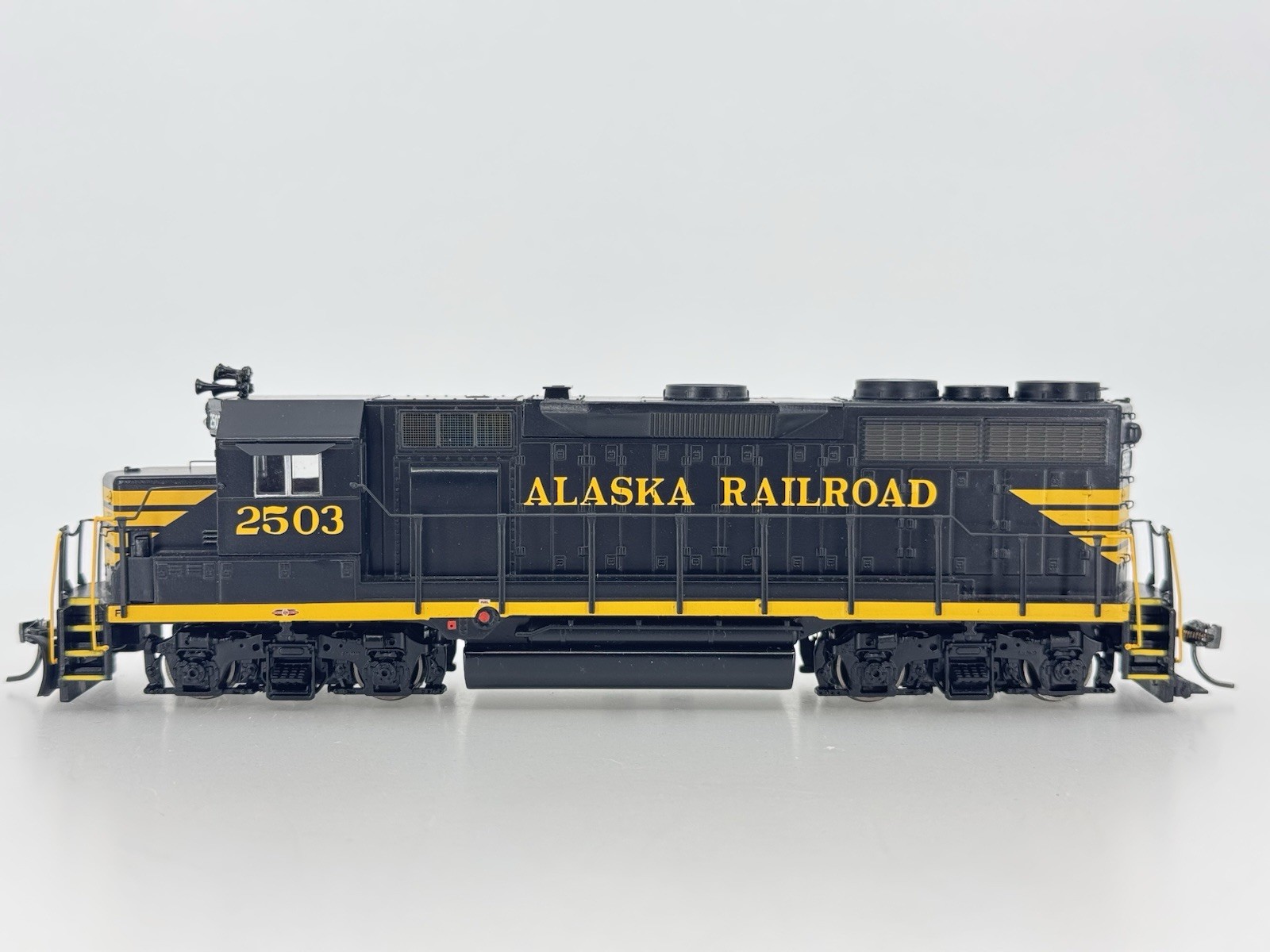 HO Athearn RTR 91762 Alaska Railroad GP35 Powered Diesel Locomotive ARR #2503