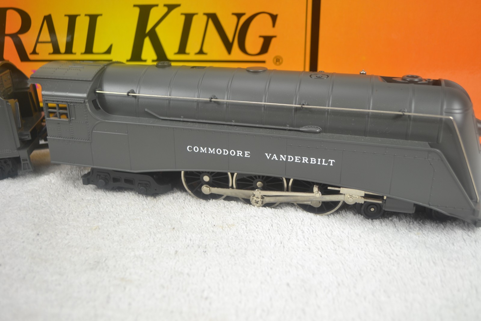 MTH RAILKING 30-1133-1 NEW YORK CENTRAL COMMODORE HUDSON 4-6-4 LN-BOXED PROTO-1