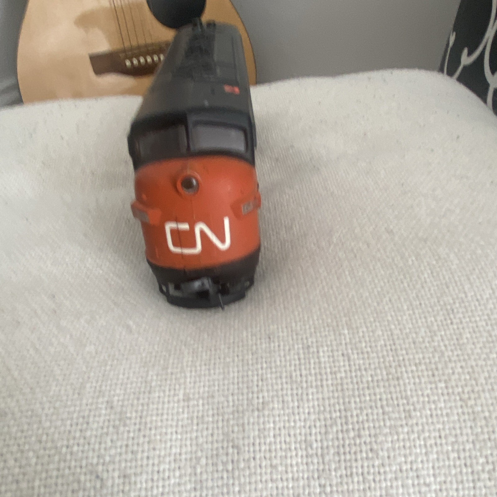 Canadian National HO F7 Diesel Locomotive Analog DC 6536 Black Orange White