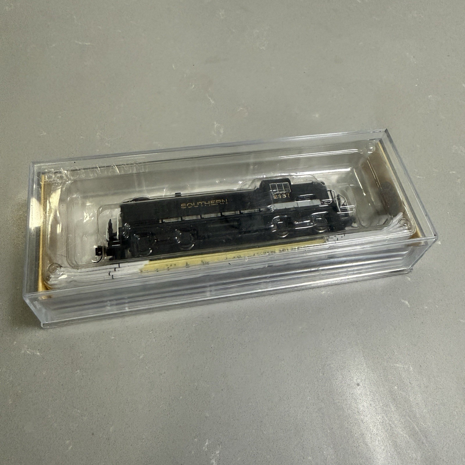 N Scale Bachmann 64254 ALCO RS3 Diesel Locomotive Southern NOT WORKING