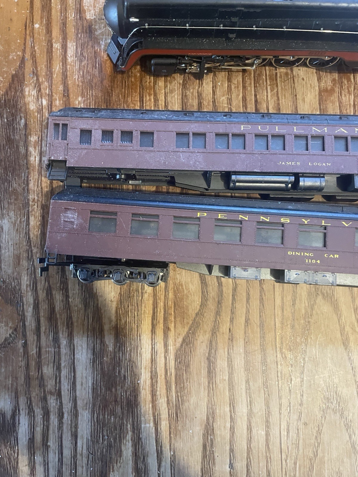 Bachmann HO Norfolk & Western Class J 600 Steam Locomotive&2 Rivarossi Cars Part