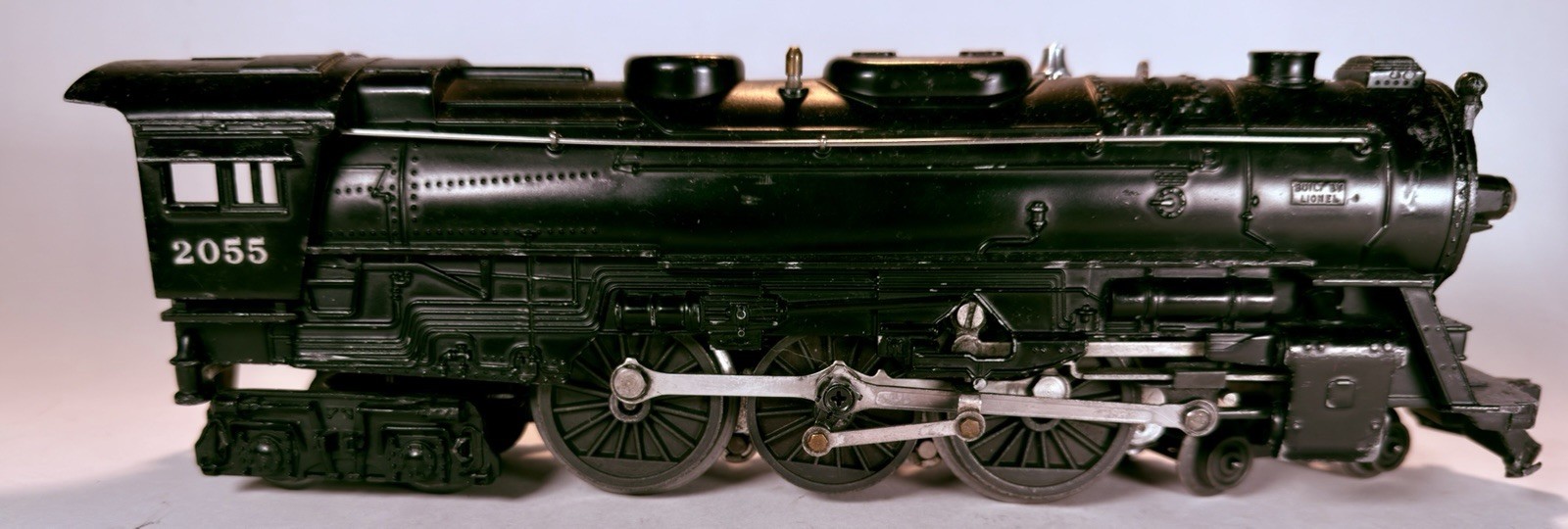 Lionel 2055 Vintage O 4-6-4 Hudson Steam Locomotive with 6026W Tender
