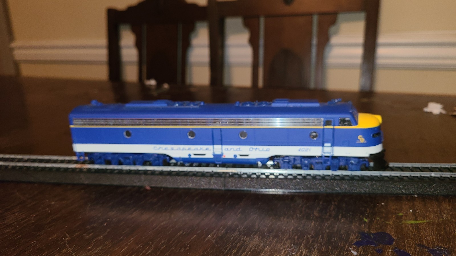 HO Scale Life-Like Trains – Chesapeake & Ohio E8 Locomotive #4021