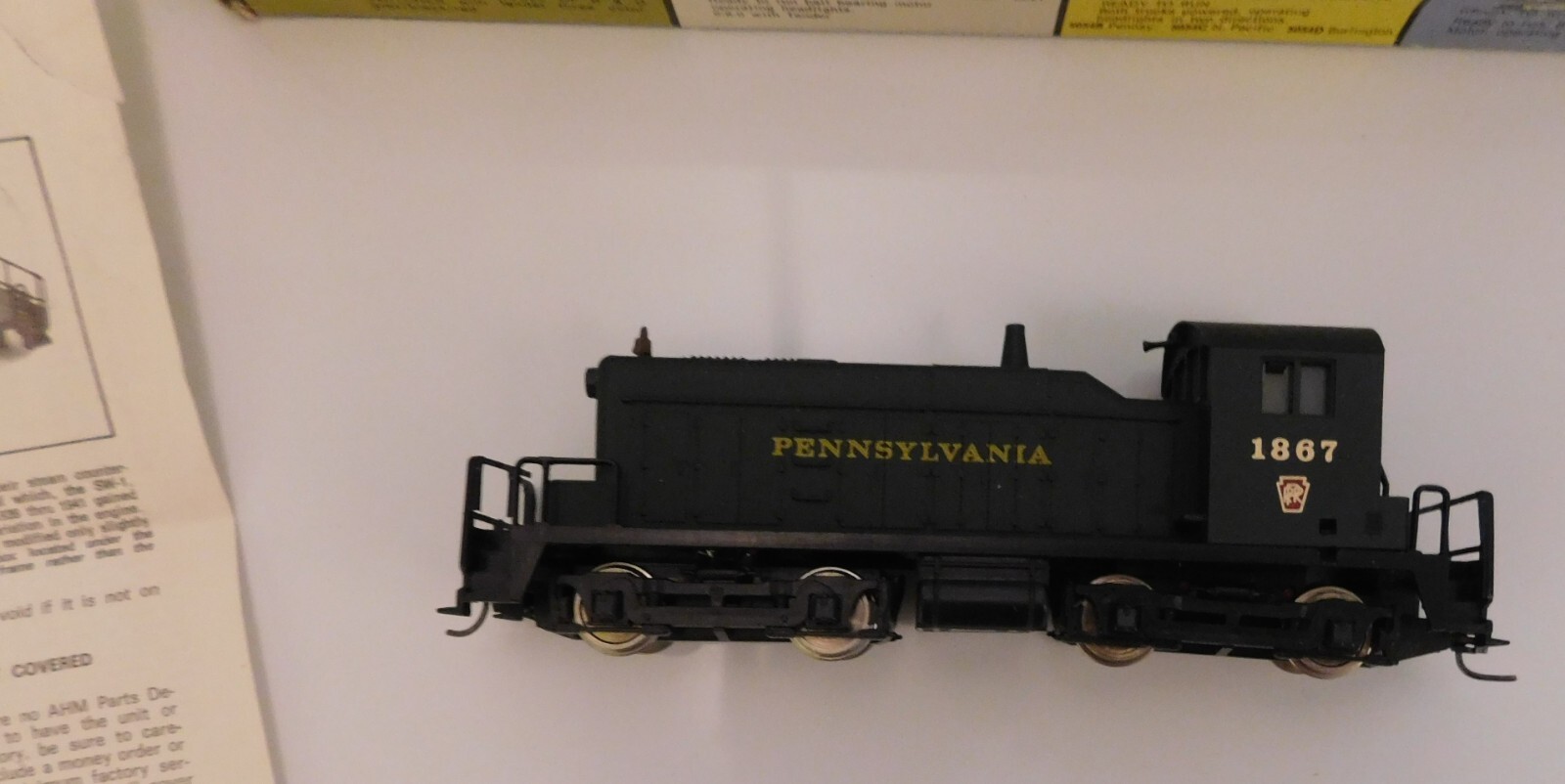 AHM HO SCALE EMD SW-1 PENNSYLVANIA DIESEL LOCOMOTIVE #1867 5014 D