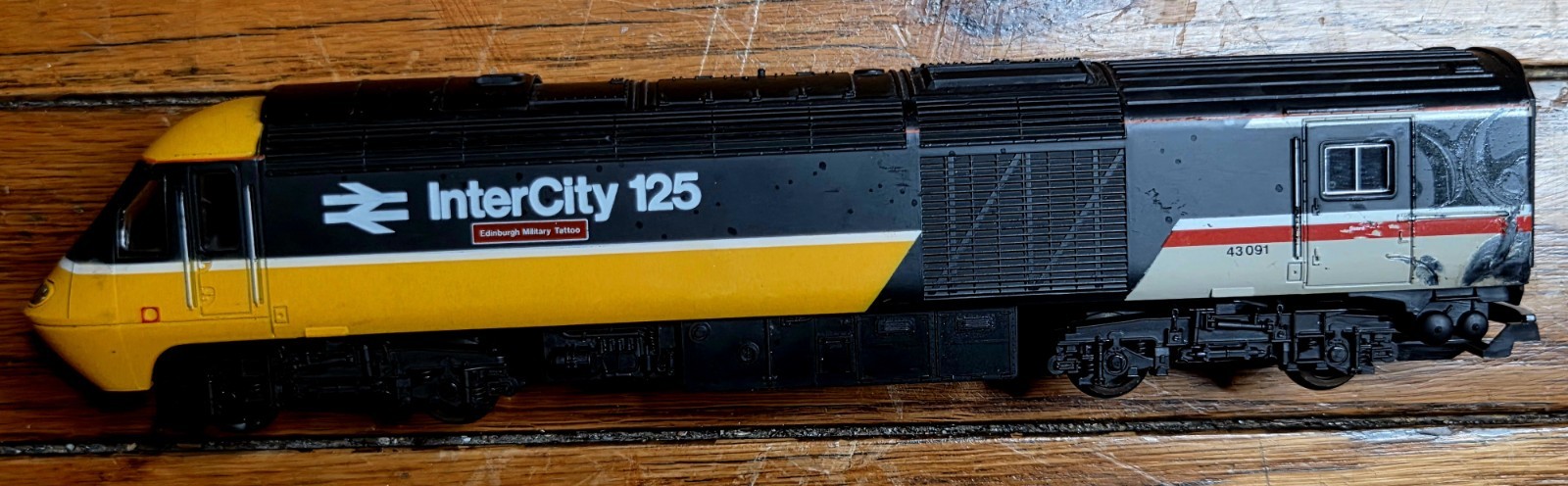 HORNBY BR INTERCITY 125 EXECUTIVE CLASS 43 HST DIESEL LOCOMOTIVE TRAIN 43126