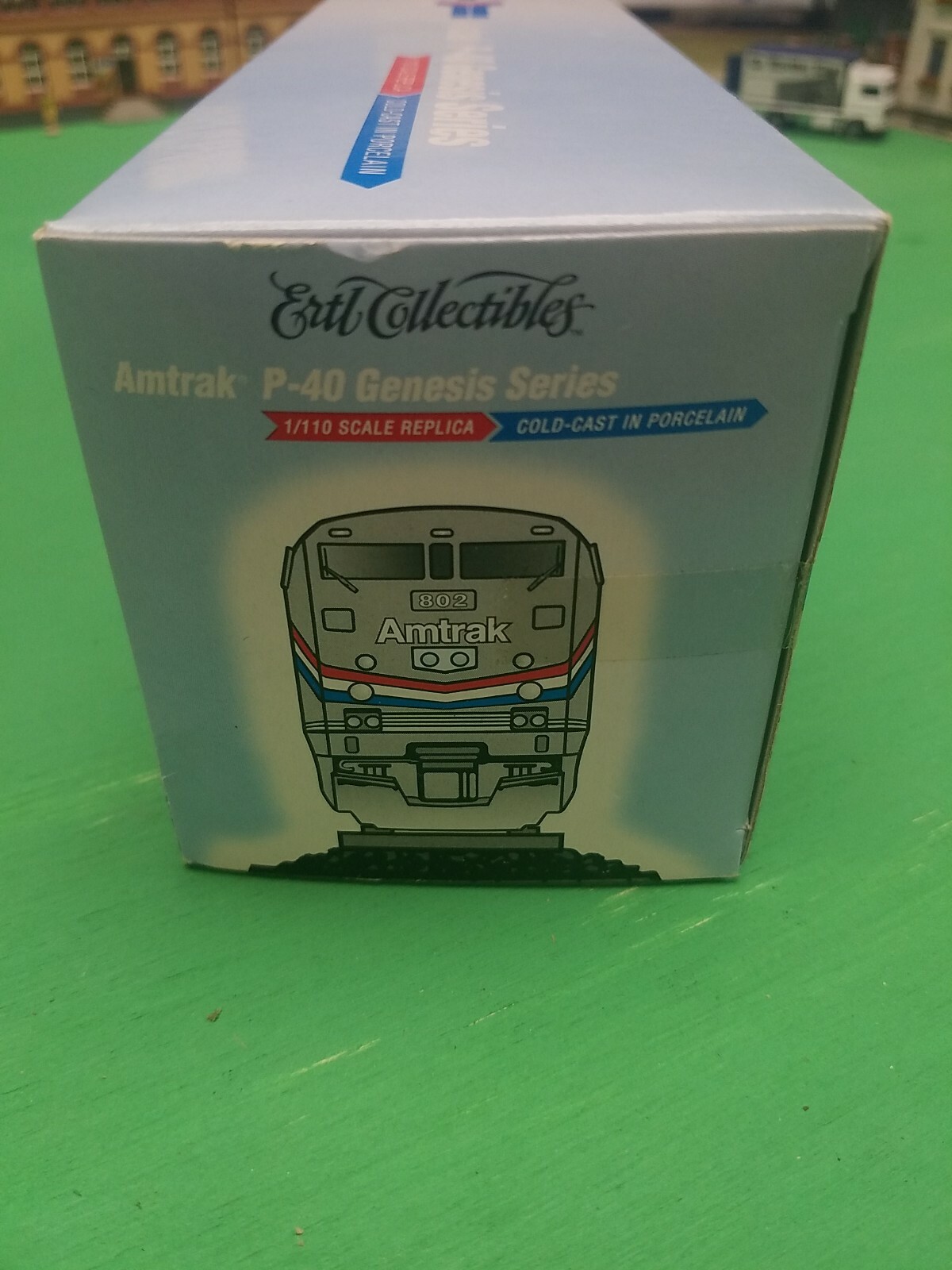 Amtrak P-40 Genesis Series 1998 Ertl Desktop Locomotive