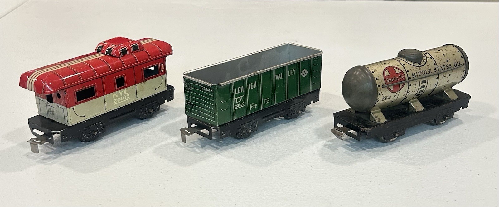 Lot of 12 Vintage Marx O Train Commodore Vanderbilt Engine Tin Cars Track