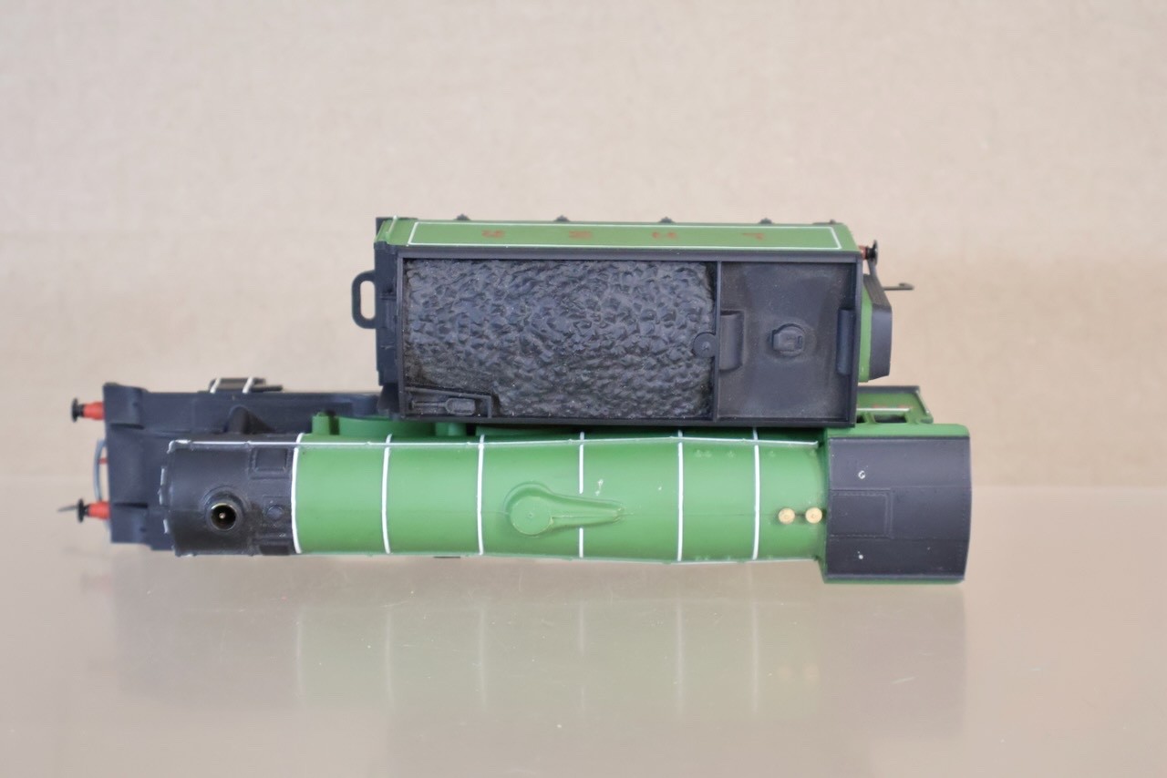 HORNBY R855 LNER 4-6-2 CLASS A3 LOCOMOTIVE 4472 FLYING SCOTSMAN with SMOKE op