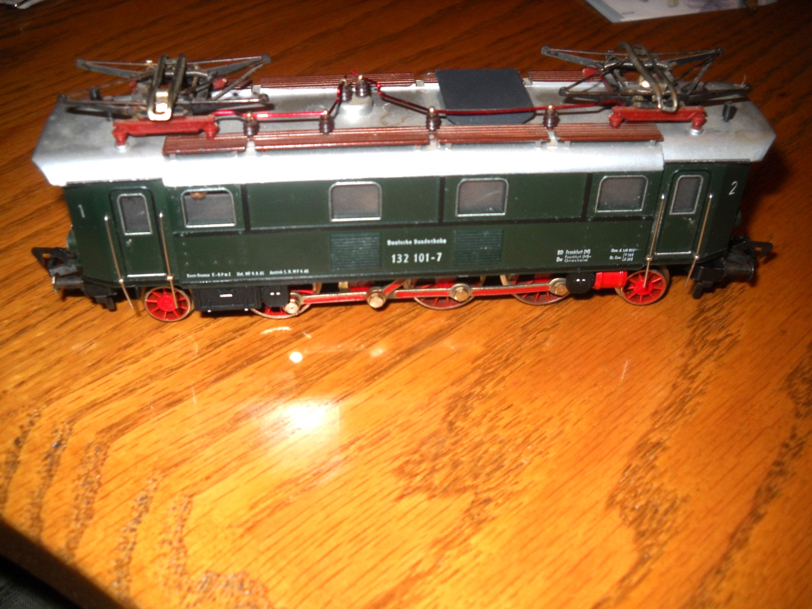 😎FLEISCHMANN 132 101-7 ELECTRIC LOCOMOTIVE-GREEN 6″ LONG-MADE in GERMANY😎HO ??