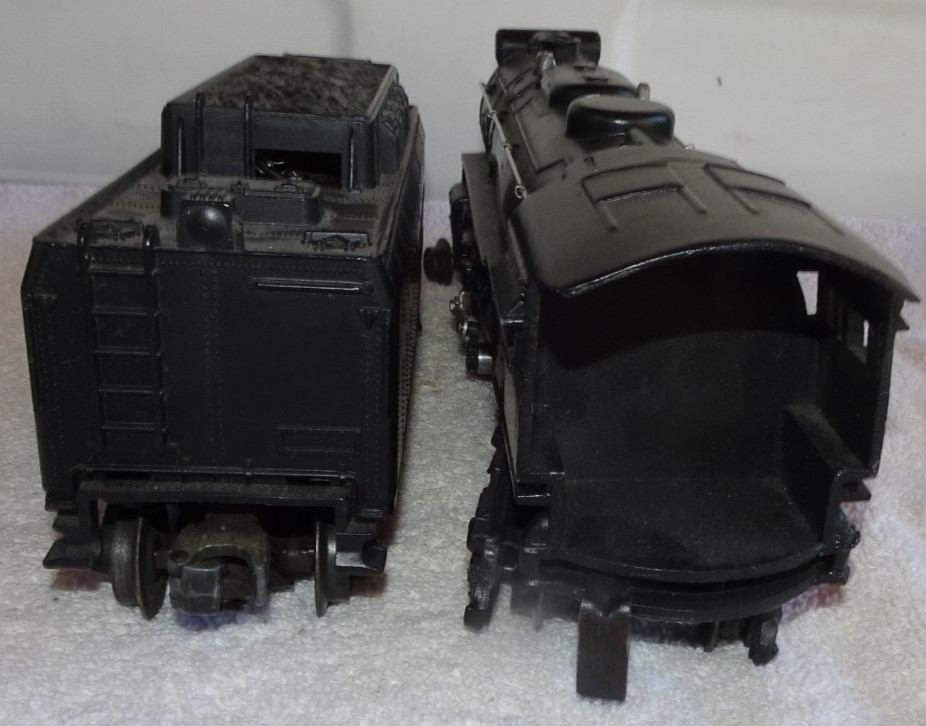 Lionel 665 Locomotive + 6026w Tender