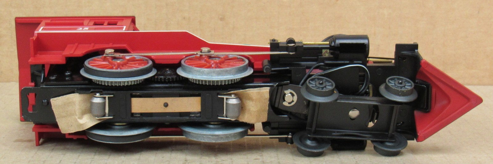 Lionel 18732 Christmas 4-4-0 “General” Steam Engine w/Smoke O-Gauge NOS *