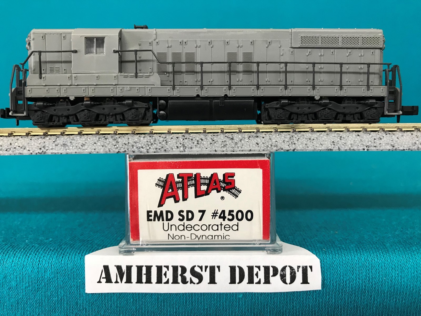 4500 Atlas SD-7 Undecorated Locomotive N Scale Kato Drive New