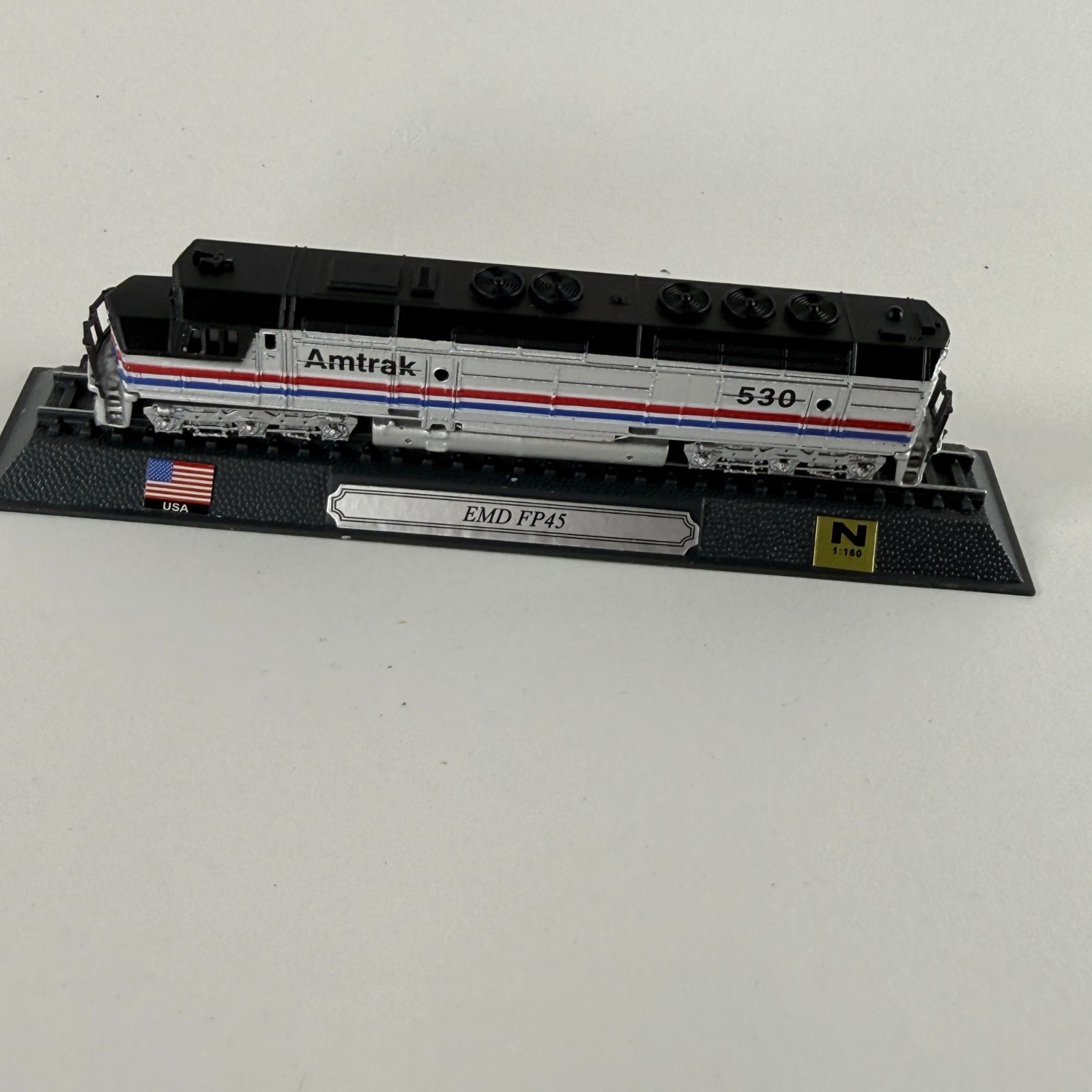 Amtrak 530 EMD FP45 N Scale Diecast Locomotive Model Silver/Black/Red/Blue