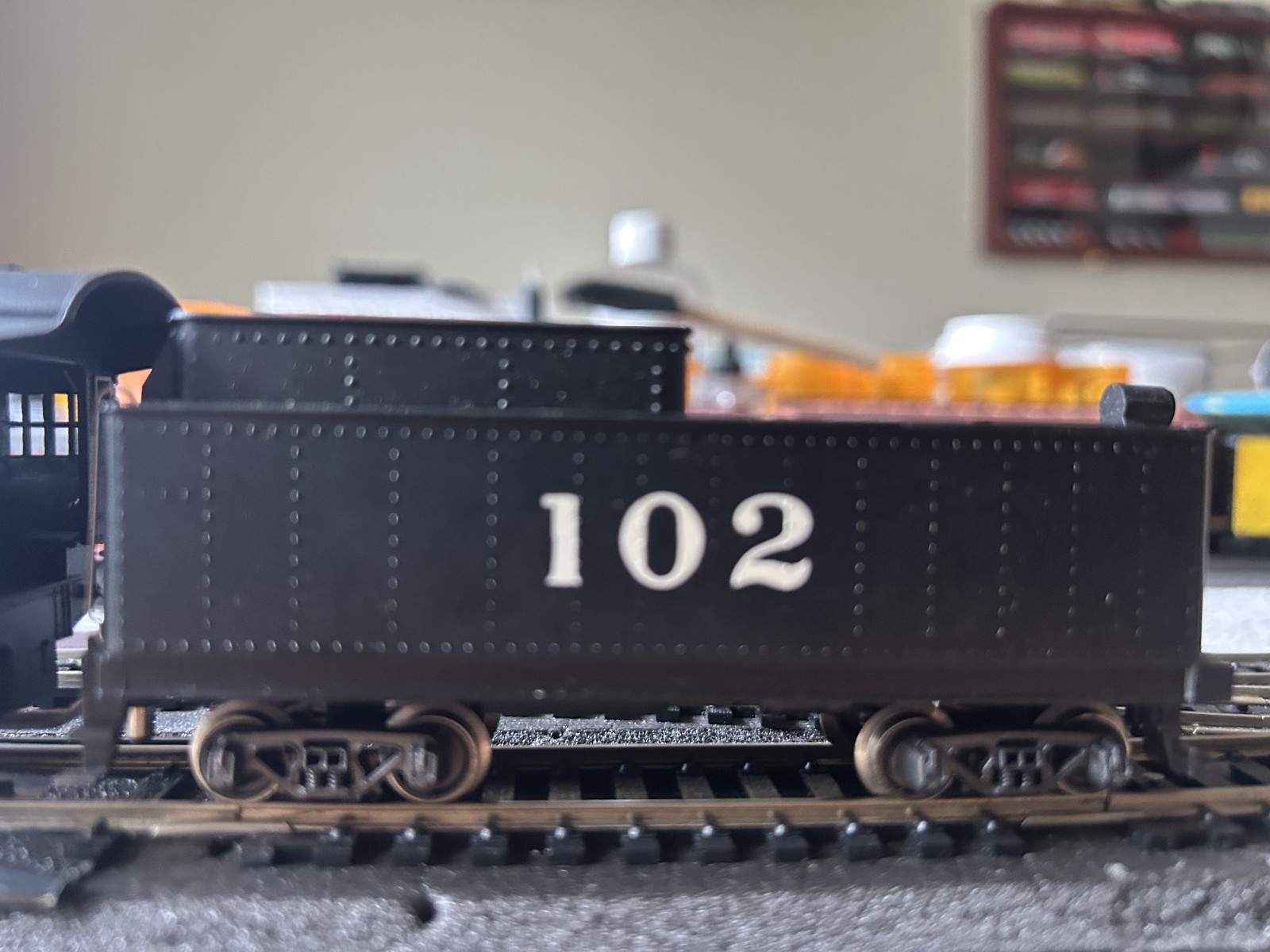 HO Scale – AHM 5082-c Santa Fe 0-8-0 Steam Switcher Engine #102 Great Runner