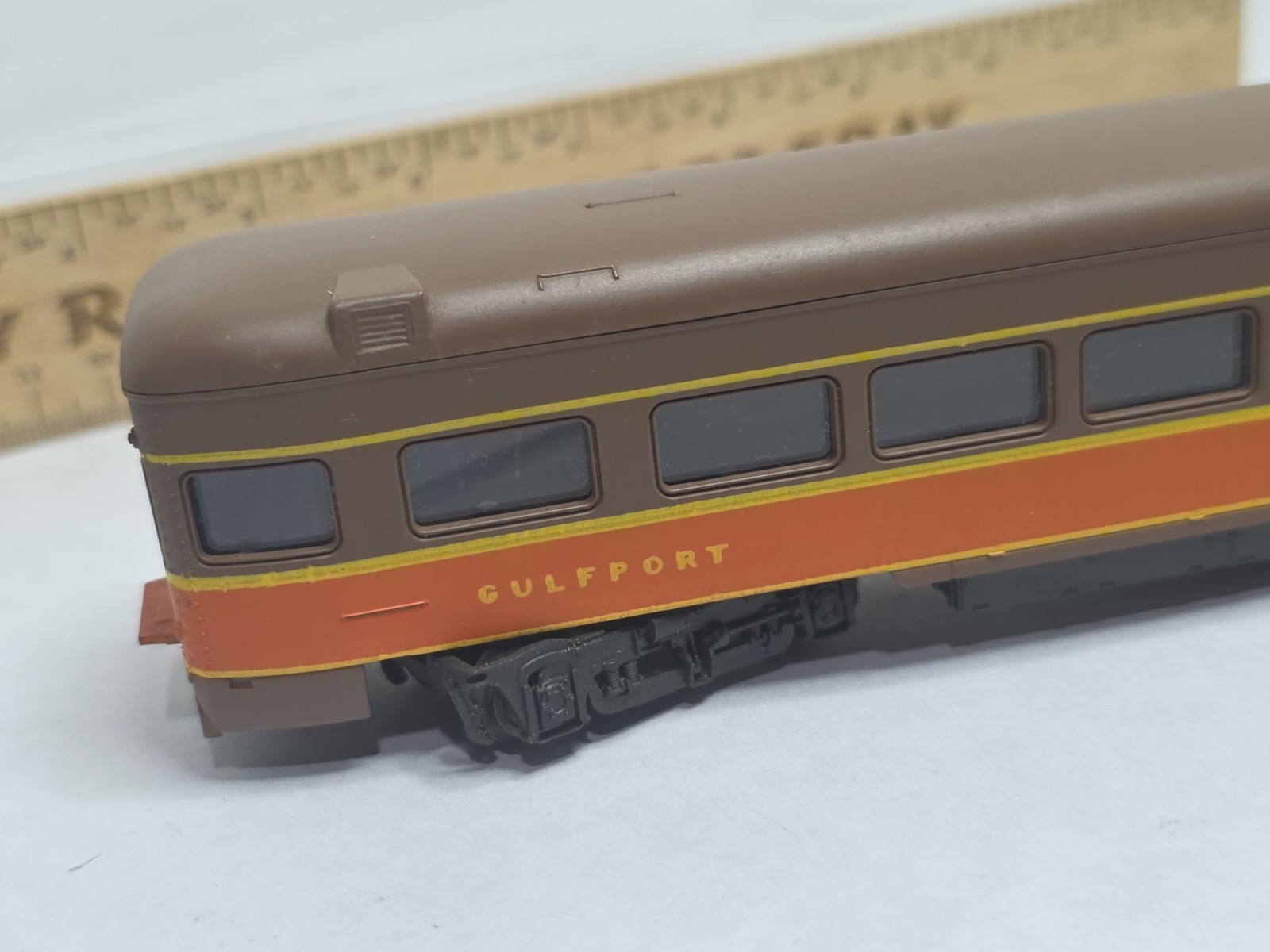As Is Rivarossi Illinois Central Dummy GM E8 Diesel Loco Observation Car Read De