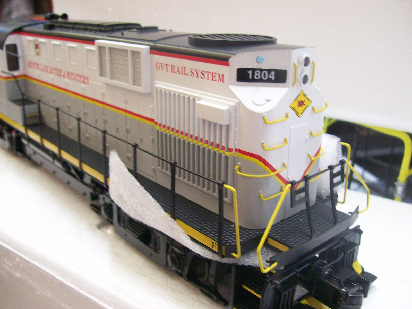 MTH Premier Exclusive Depew, Lancaster & Western RS-11 Cab # 1804 for E-Z Catch