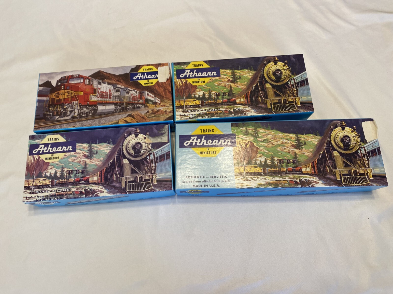 Vintage Athearn HO Denver & Rio Grande Diesel Locomotive / Caboose / Box Cars