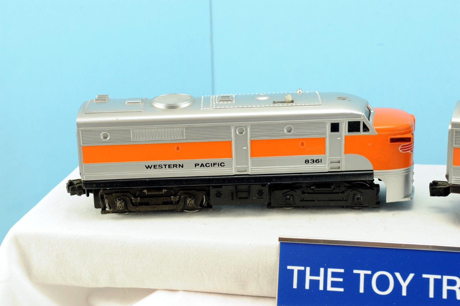 LIONEL 8361 & 8362 WESTERN PACIFIC ALCO FA-2 AB DIESEL SET. GOOD COND. LOT # 2.