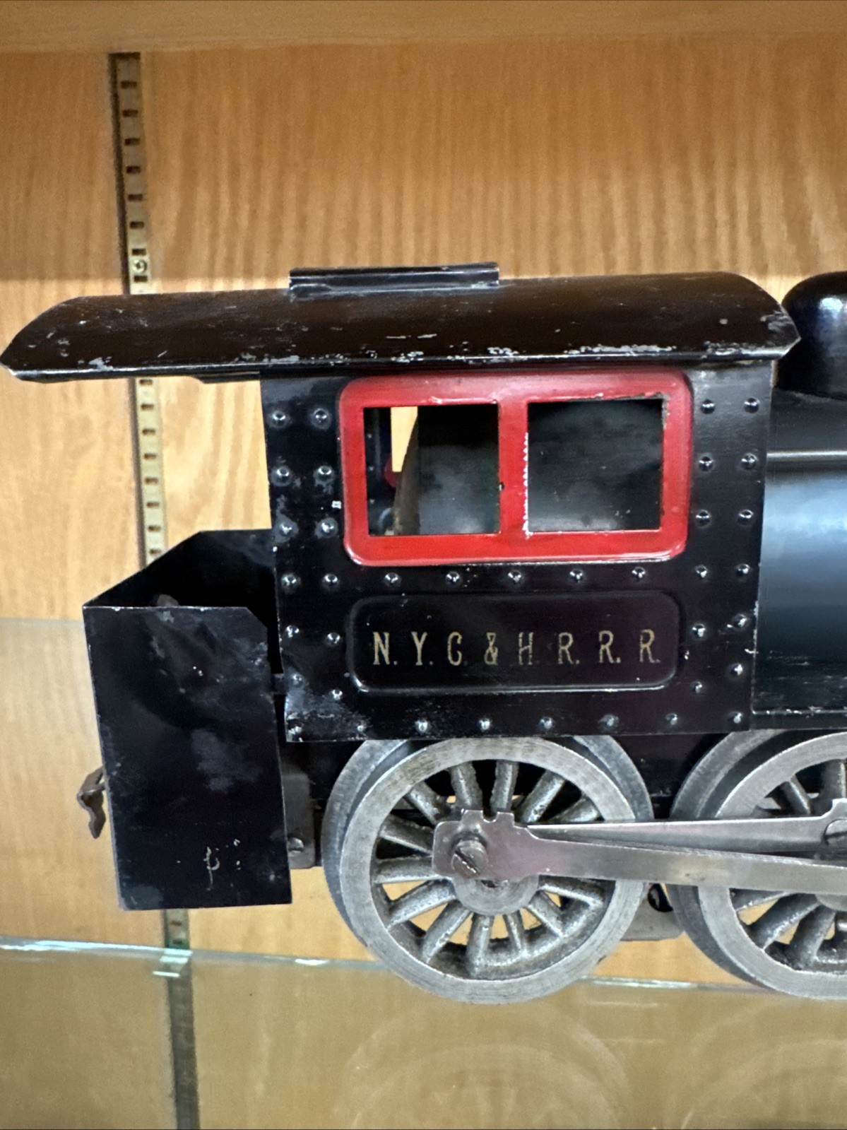 Lionel Mfg #5 Thick Rim With Pedestal Headlight