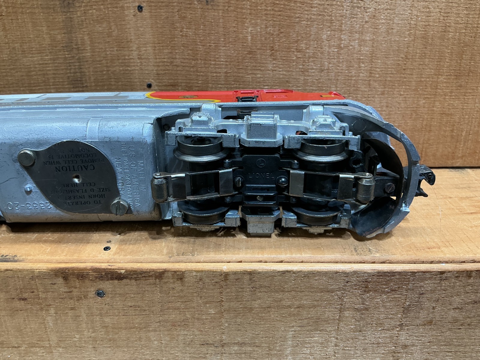 1950’s Lionel SANTA FE 2353 Diesel Locomotive & Dummy & B-Unit 3 Pieces O Gauge