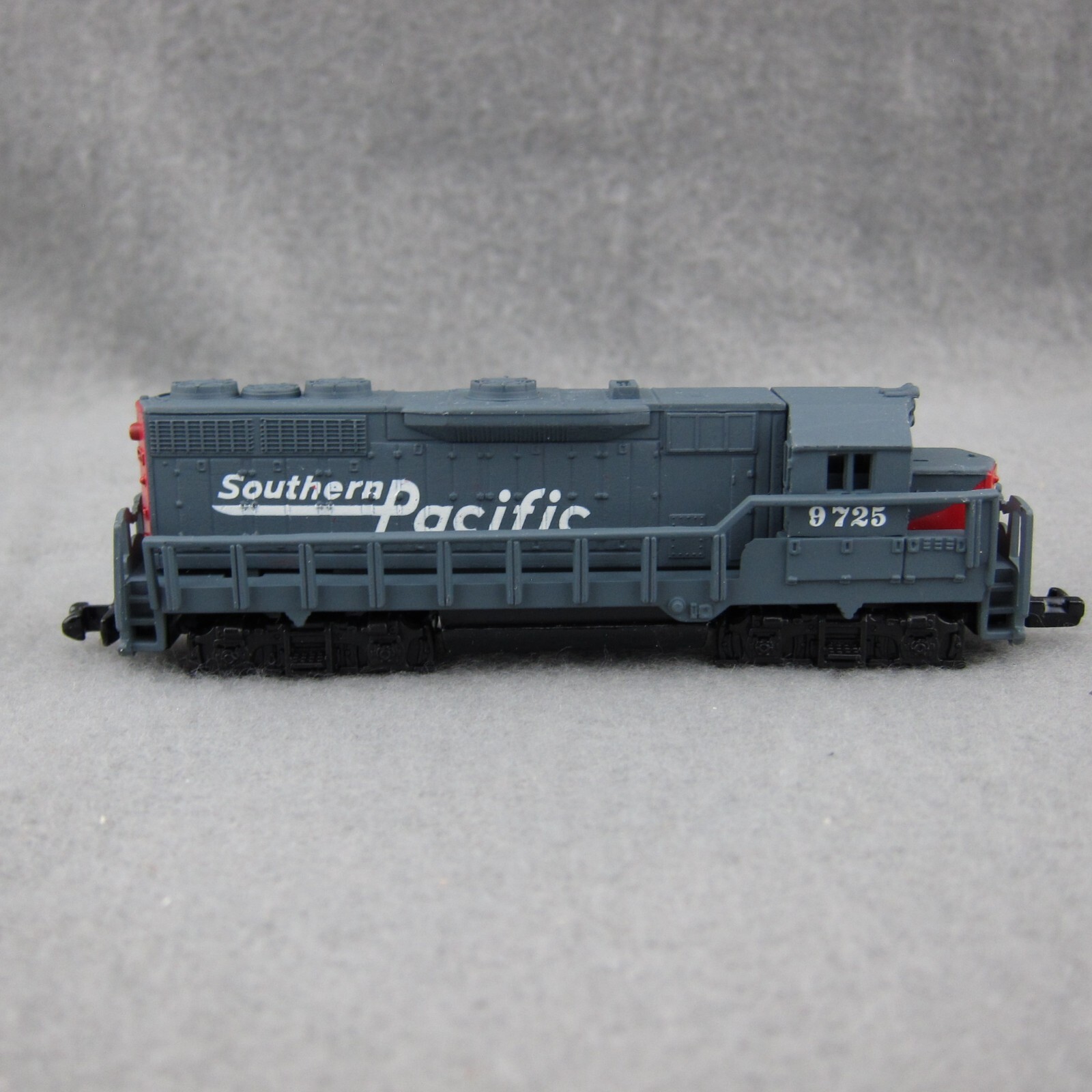 Southern Pacific Locomotive #9725 Model Train High Speed Metal Products In Box