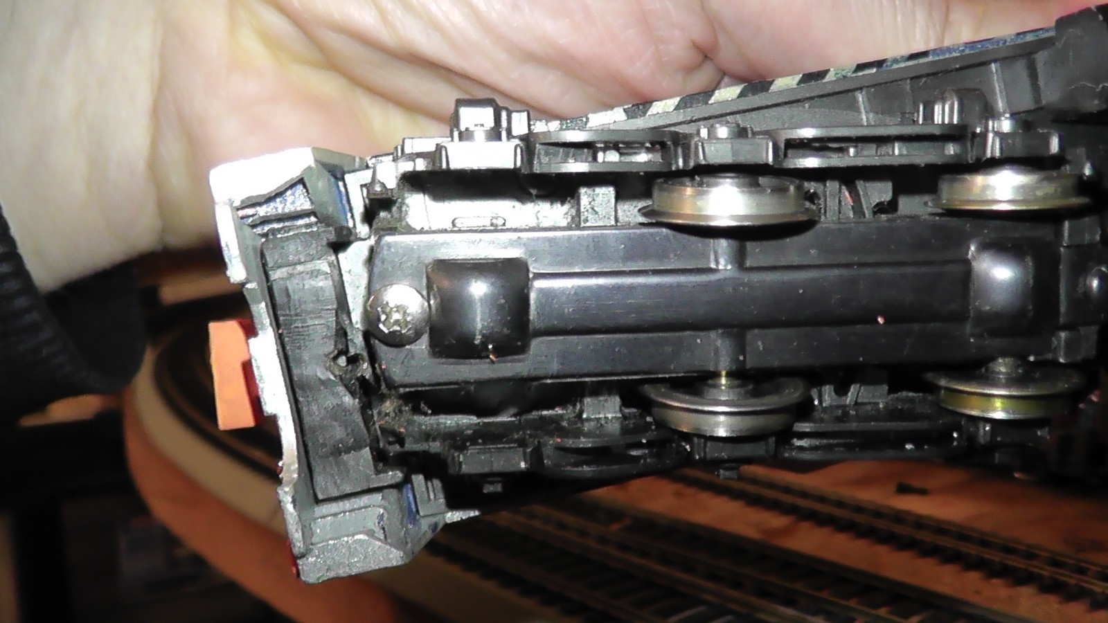 ho western pacific rivarossi diesel locomotive runs on track