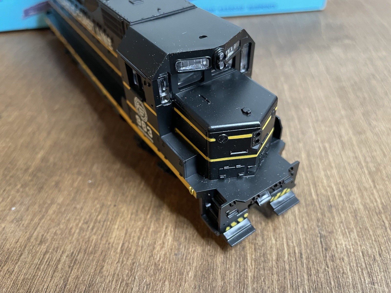 Athearn HO Blue Box Atlantic Coast Line GP35 Diesel Engine #963-Unpowered Dummy