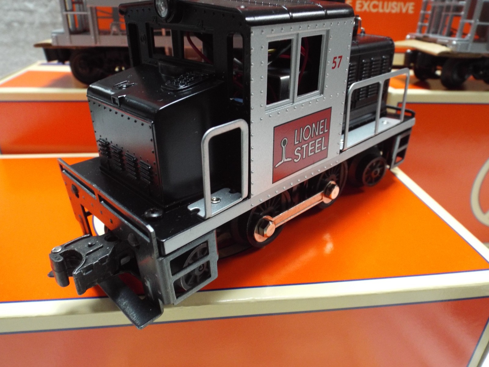 LIONEL 6-11912 LIONEL STEEL SERVICE STATION SWITCHER SET TMCC, O/O27- NIB