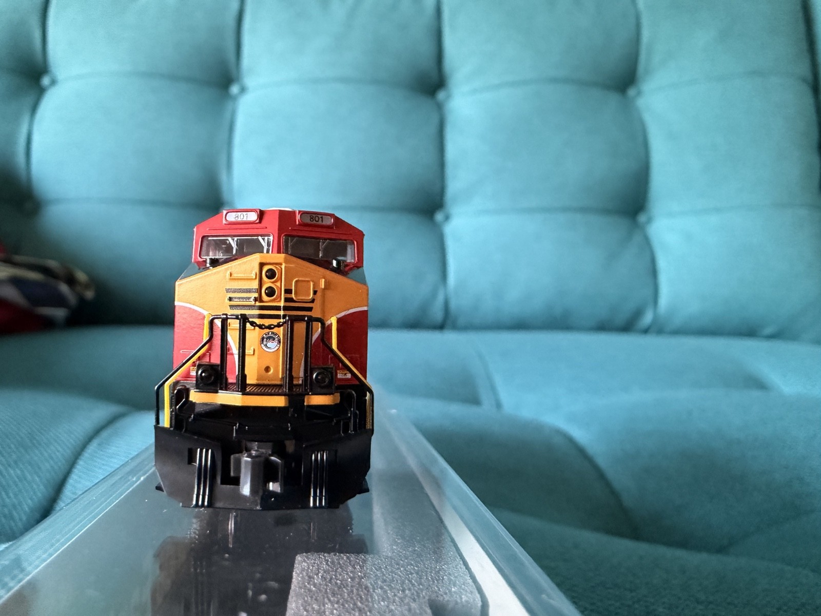 KATO 176-8946 N SCALE FEC FLORIDA EAST COAST GE ES44C4 GEVO LOCOMOTIVE #801