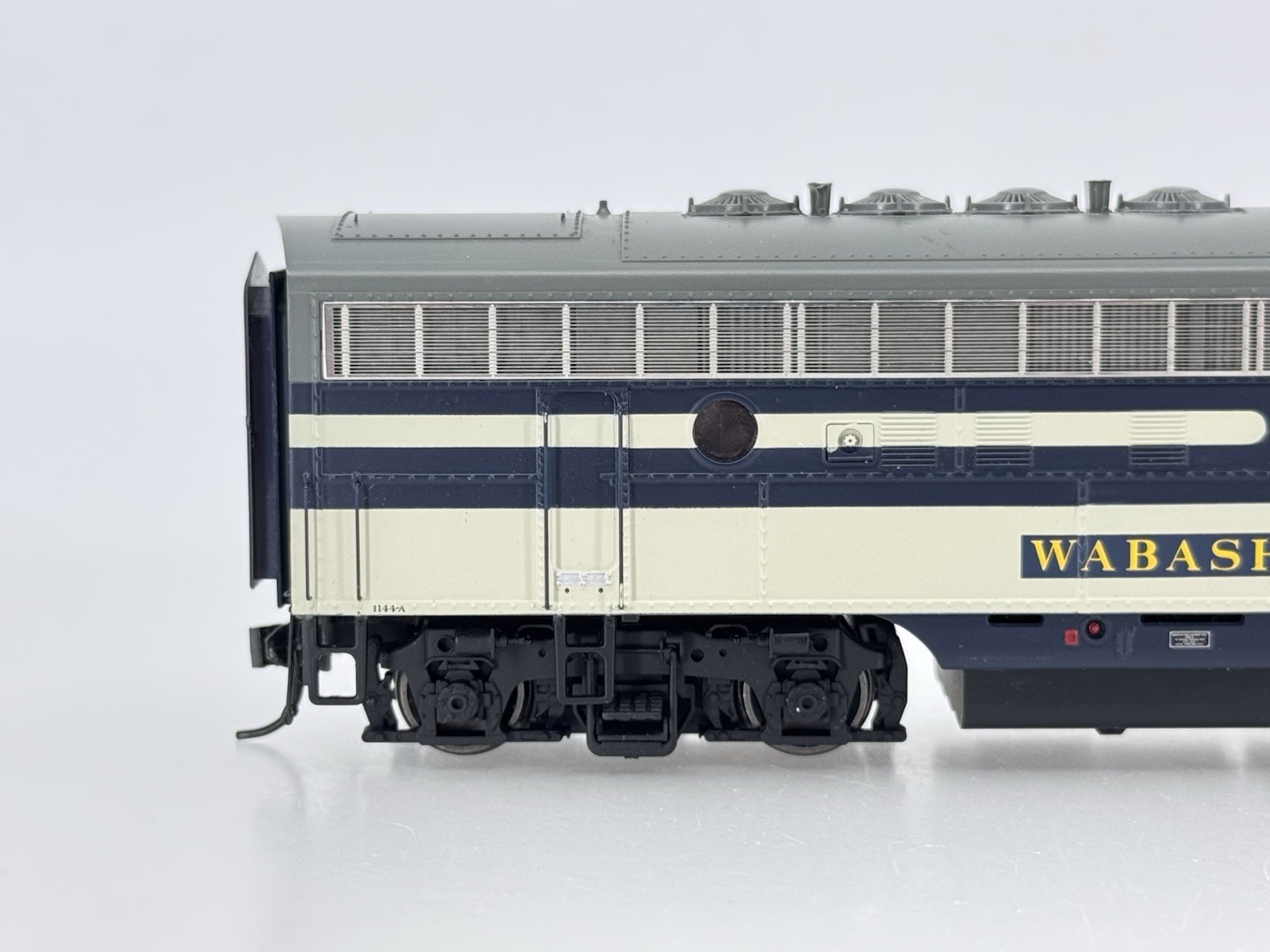HO Proto 2000 Wabash F7A Powered Diesel Locomotive WAB #1144A